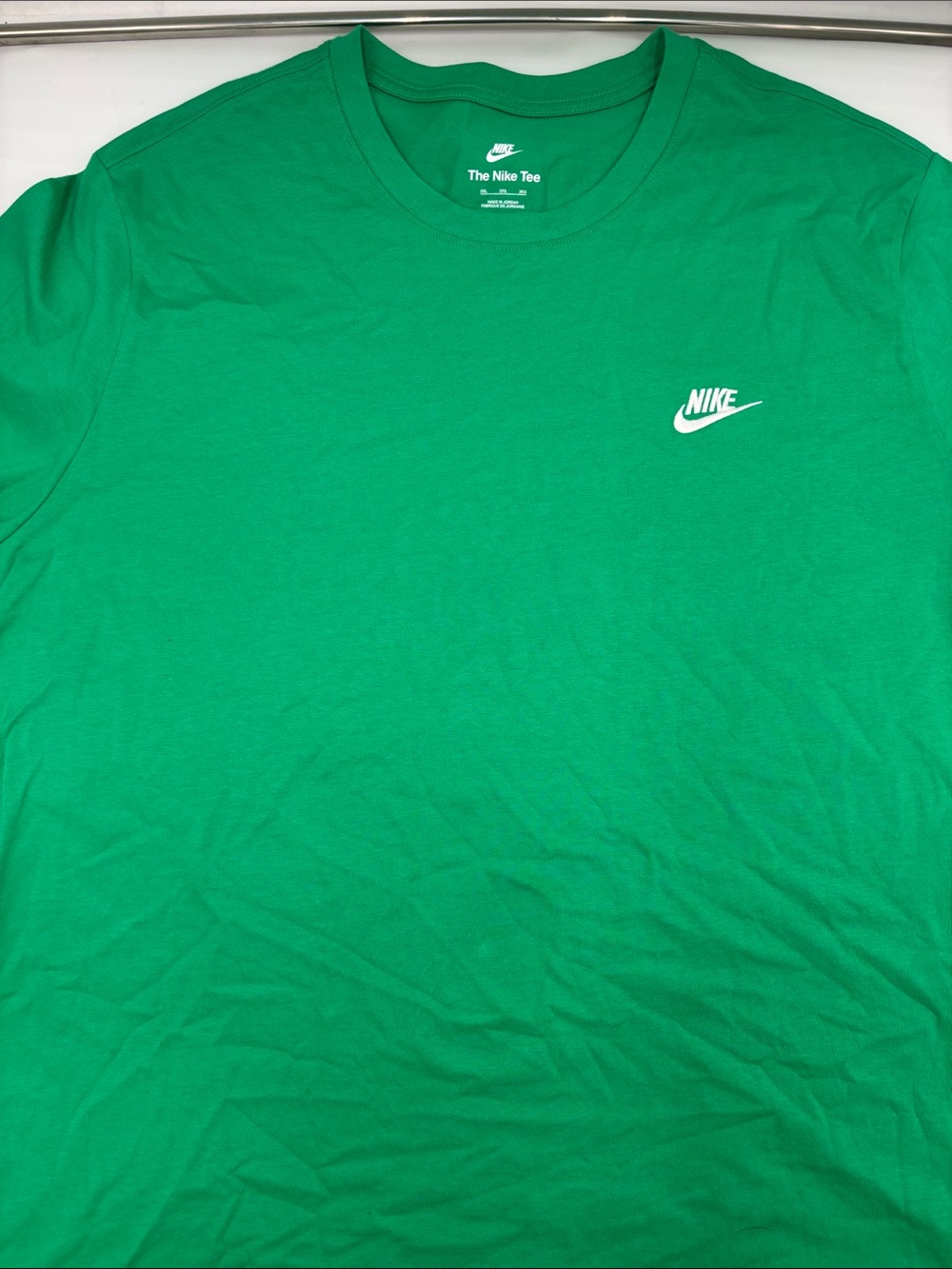 Nike Sportswear Club Tee in Malachite